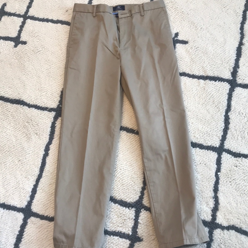 Dockers signature khakis straight fit 33 X 32